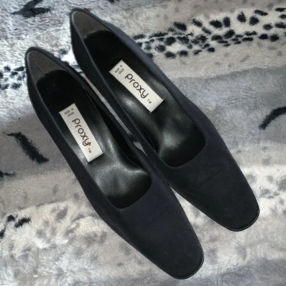 Proxy Black Heels — 9 Narrow